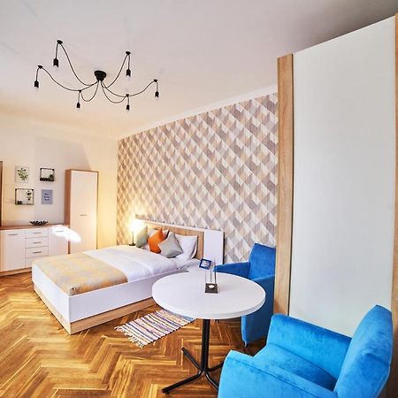 Comfort Apartments In Center 리비프 외부 사진