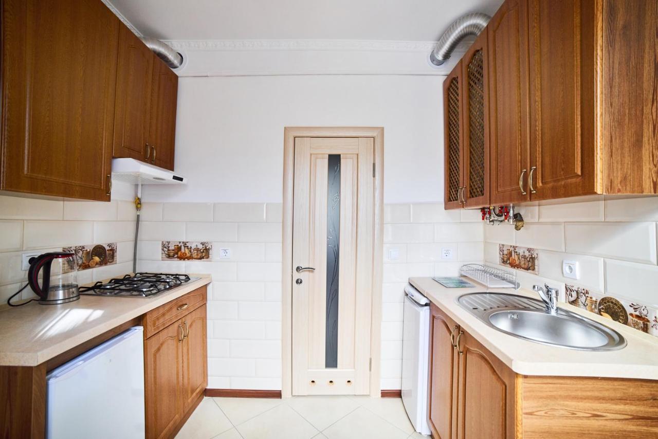 Comfort Apartments In Center 리비프 외부 사진