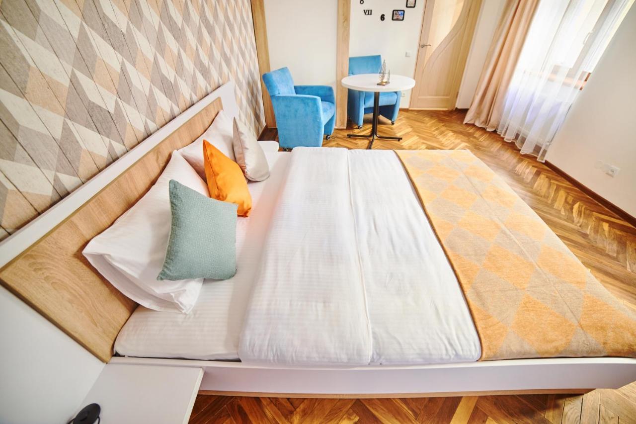 Comfort Apartments In Center 리비프 외부 사진