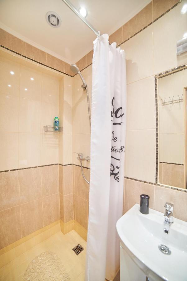 Comfort Apartments In Center 리비프 외부 사진